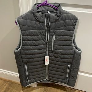 NWT Vineyard Vines Vest